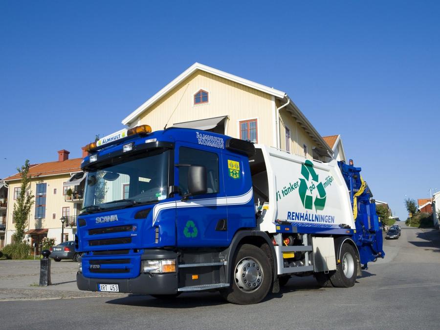  Scania P270 4x2 Rolloffcon 2004 года  (фото 2 из 5)